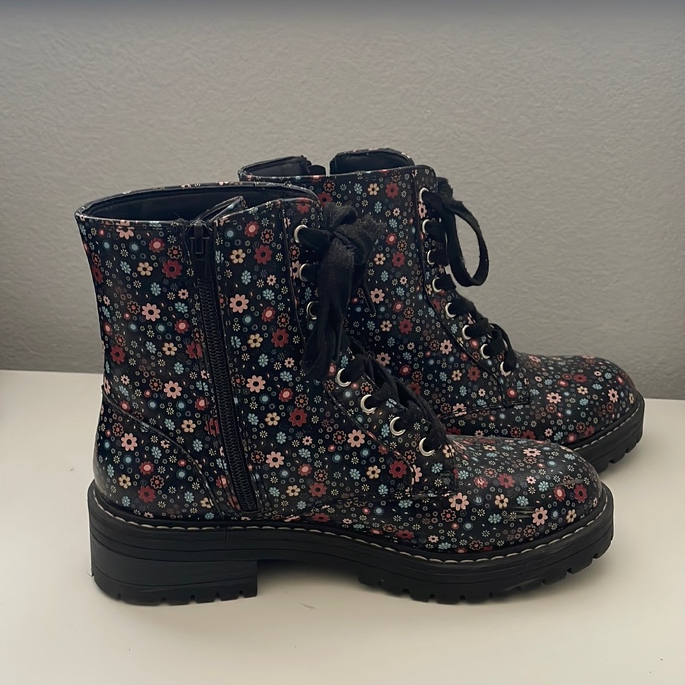 flower printed sugar boots